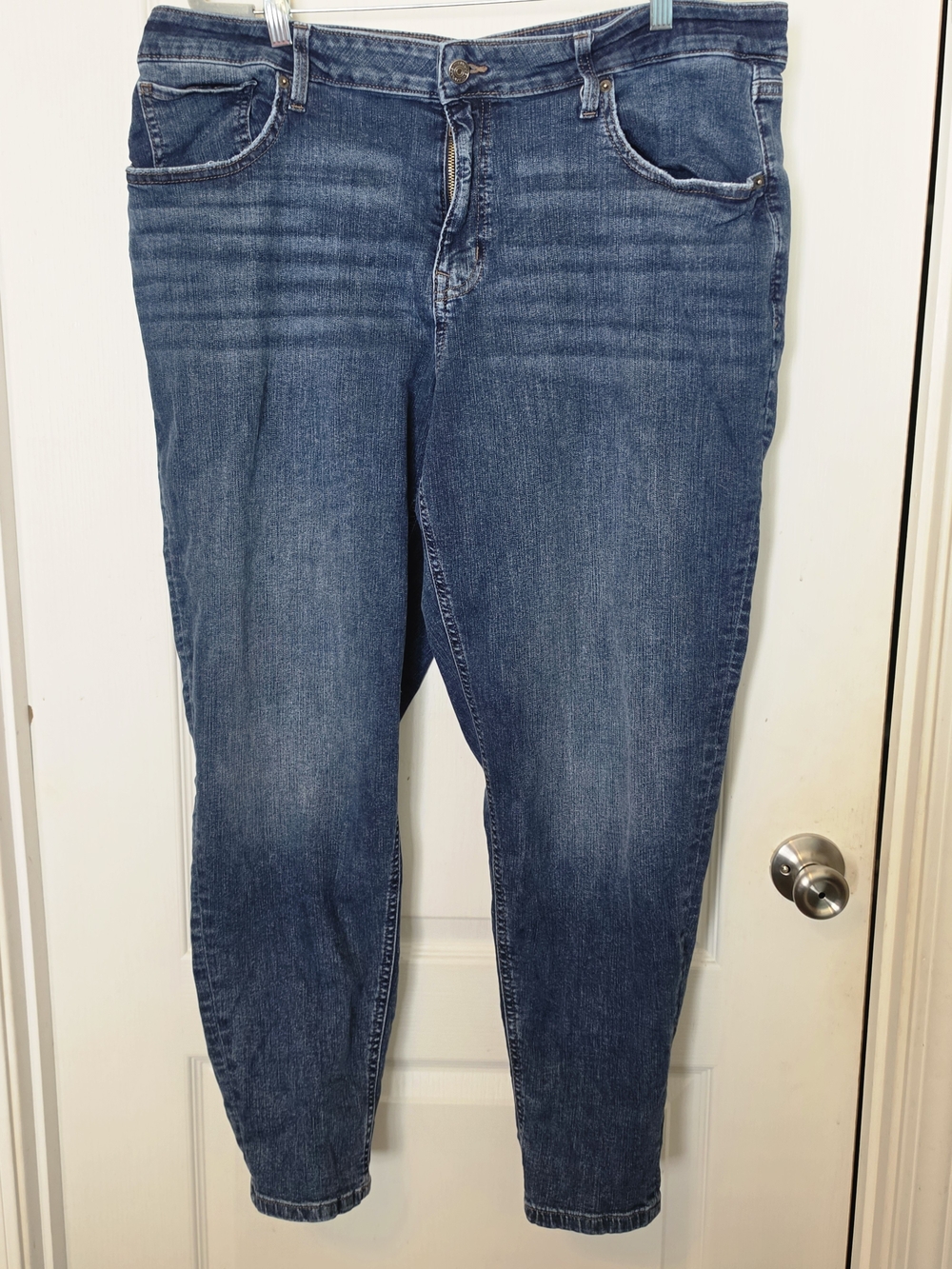 Maurices Straight Leg Mid-Blue Jeans